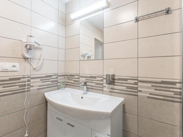 Hotel Garni VŠB : photo 8 de la chambre chambre familiale