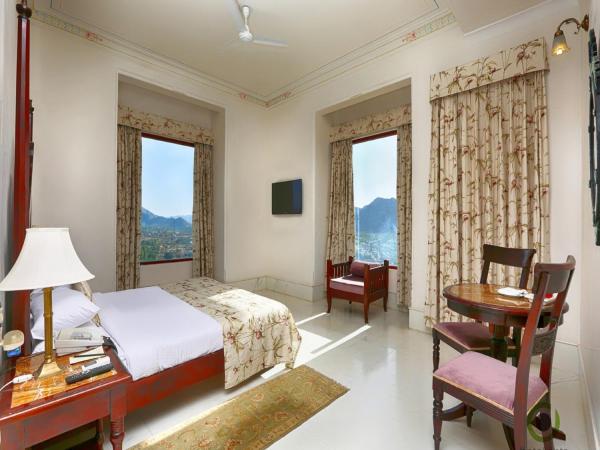 Fateh Garh Resort by Fateh Collection : photo 5 de la chambre chambre lit king-size avec balcon