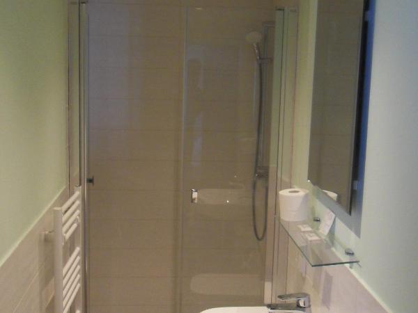 Pension am Stern : photo 6 de la chambre chambre double deluxe avec douche