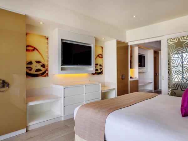 Planet Hollywood Cancun, An Autograph Collection All-Inclusive Resort : photo 4 de la chambre suite entourage