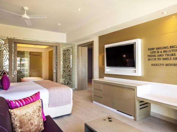 Planet Hollywood Cancun, An Autograph Collection All-Inclusive Resort : photo 8 de la chambre suite star class directors 1 chambre - accès direct à la piscine
