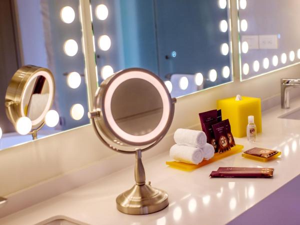 Planet Hollywood Cancun, An Autograph Collection All-Inclusive Resort : photo 4 de la chambre suite star class directors 1 chambre - accès direct à la piscine