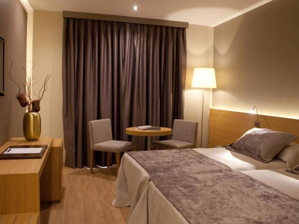 M.A. Hotel Sevilla Congresos : photo 8 de la chambre chambre double ou lits jumeaux