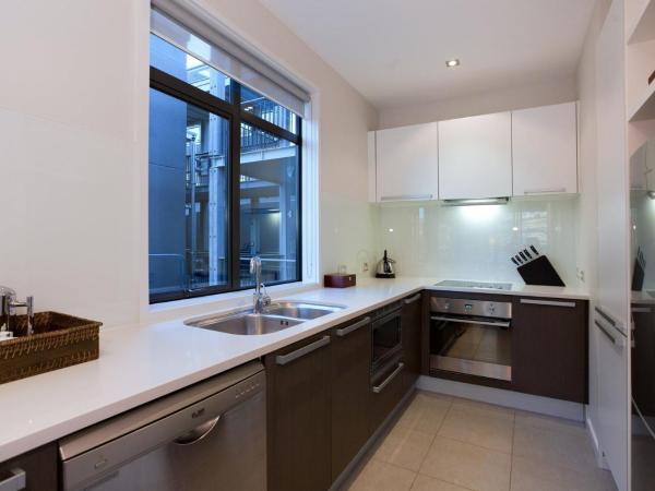 The Rees Hotel & Luxury Apartments : photo 7 de la chambre appartement 1 chambre - vue sur lac