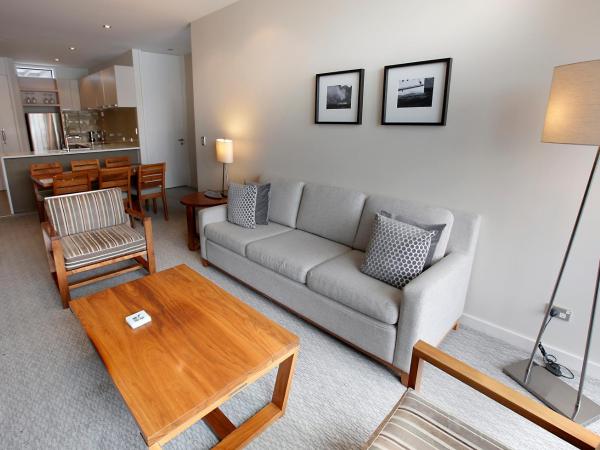 The Rees Hotel & Luxury Apartments : photo 6 de la chambre appartement 1 chambre - vue sur lac