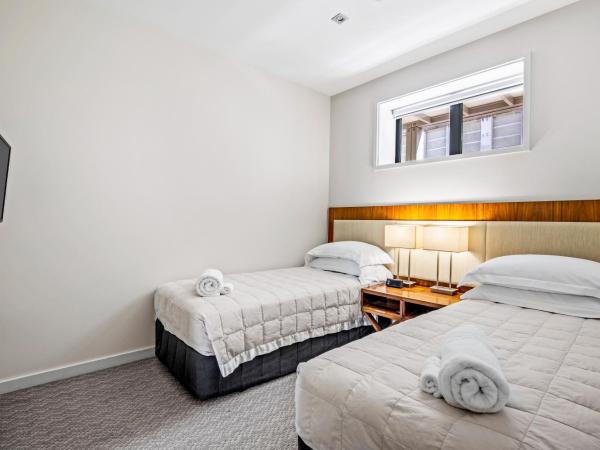 The Rees Hotel & Luxury Apartments : photo 6 de la chambre appartement 3 chambres - vue sur lac