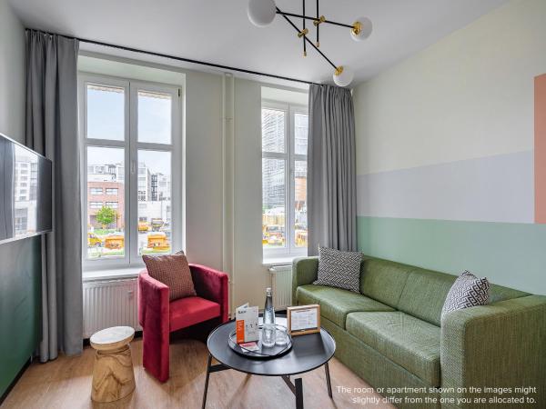 numa I Kater Apartments : photo 2 de la chambre large 3 bedroom apartment with sofa bed