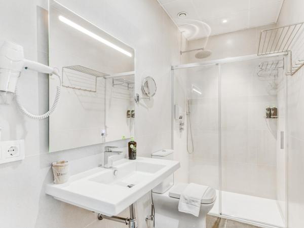 limehome Málaga Calle Ancha del Carmen - Digital Access : photo 4 de la chambre appartement 1 chambre avec terrasse