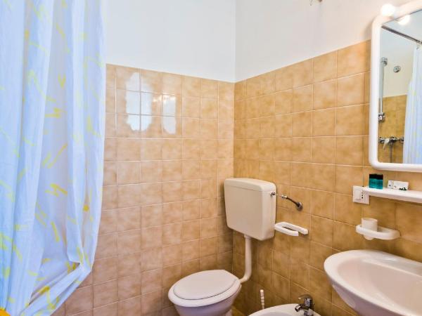 Hotel Nevada : photo 5 de la chambre chambre double ou lits jumeaux Économique