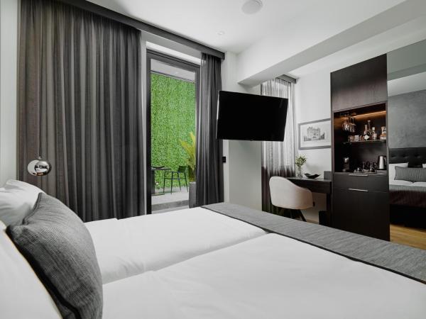 No 15 Ermou Hotel : photo 5 de la chambre chambre double avec patio