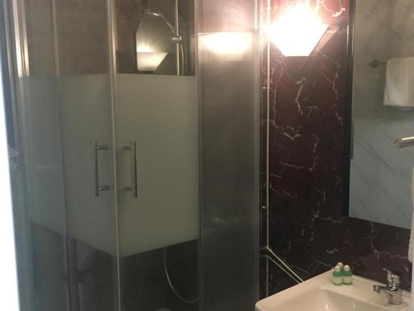 Hotel Königshof The Arthouse : photo 2 de la chambre chambre familiale