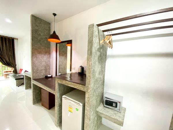 Hatzanda Lanta Resort - SHA Extra Plus : photo 6 de la chambre chambre familiale avec balcon