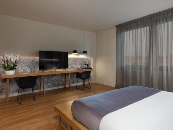 Hotel Leopardi : photo 2 de la chambre suite junior avec douche