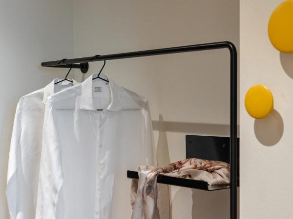 Hotel Leopardi : photo 4 de la chambre chambre double design