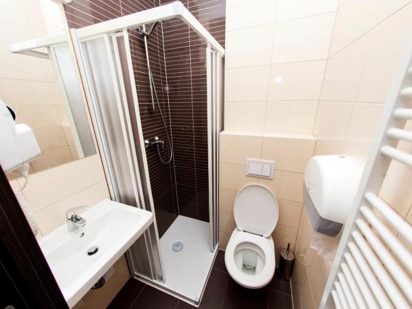 Hostel Moving : photo 5 de la chambre chambre lits jumeaux