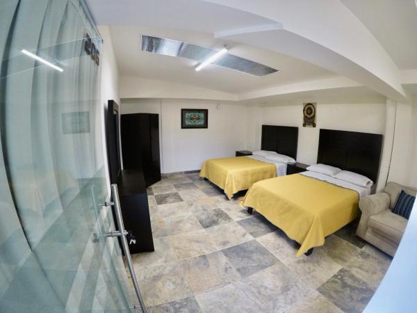 Downtown Treasure Place : photo 6 de la chambre chambre double avec salle de bains commune