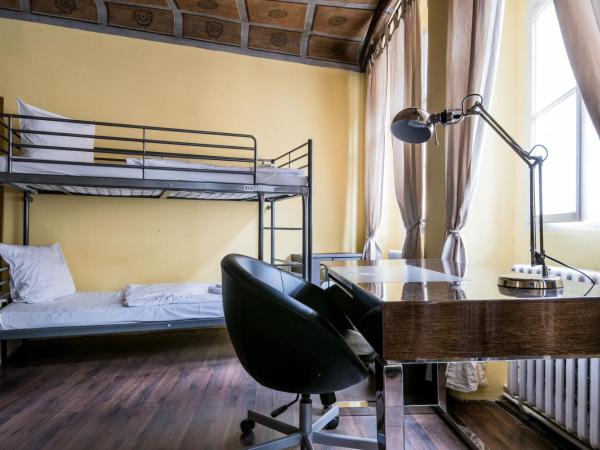 Charles Bridge Hostel & Apartments : photo 4 de la chambre lit dans dortoir 6 lits
