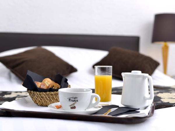 Hôtel d’Angleterre Grenoble Hyper-Centre : photo 3 de la chambre chambre double