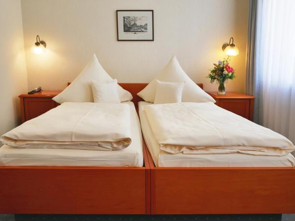 Hotel Martha Dresden : photo 2 de la chambre chambre double