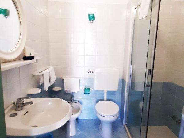 Hotel Parco Delle Agavi : photo 2 de la chambre chambre quadruple standard