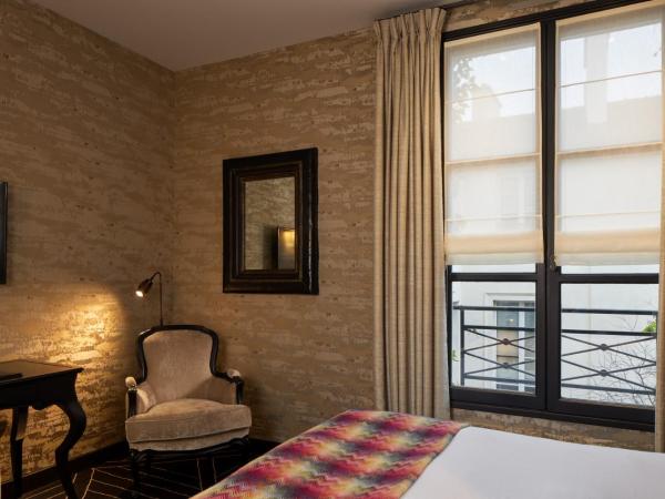 Le Pavillon de la Reine & Spa, Place des Vosges : photo 7 de la chambre chambre double ou lits jumeaux supérieure