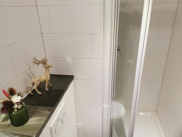 SPANNORT family home with common kitchen and self check-in : photo 8 de la chambre chambre double ou lits jumeaux avec balcon