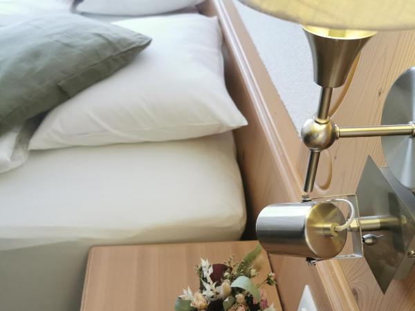 SPANNORT family home with common kitchen and self check-in : photo 4 de la chambre chambre double ou lits jumeaux avec balcon