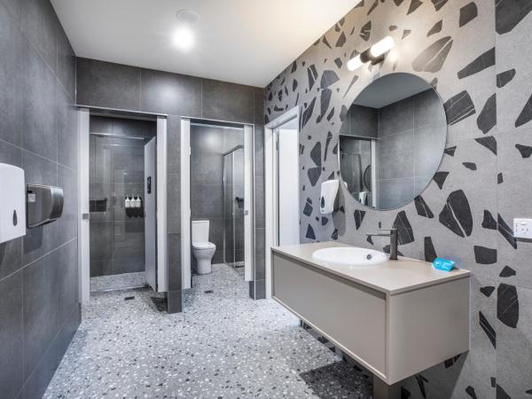 Royal Hotel by Nightcap Social : photo 3 de la chambre chambre double standard avec salle de bains commune