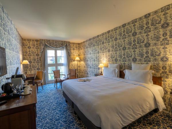 Aigle Noir Fontainebleau MGallery : photo 3 de la chambre chambre double ou lits jumeaux classique - vue sur cour