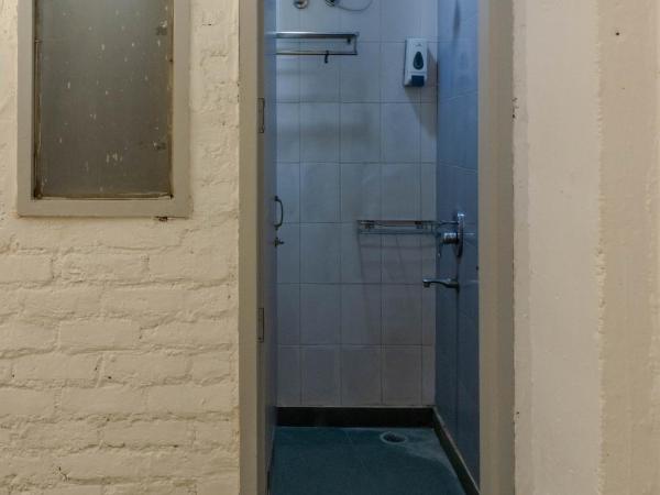 JHouse near Bhikaji : photo 5 de la chambre chambre double Économique