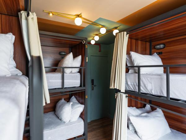Selina Copacabana : photo 3 de la chambre lit dans petit dortoir : 4-6 lits
