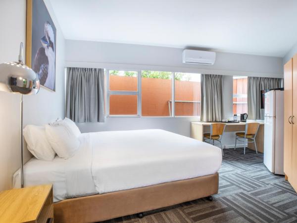 Meadow Inn Hotel-Motel : photo 3 de la chambre studio lit queen-size