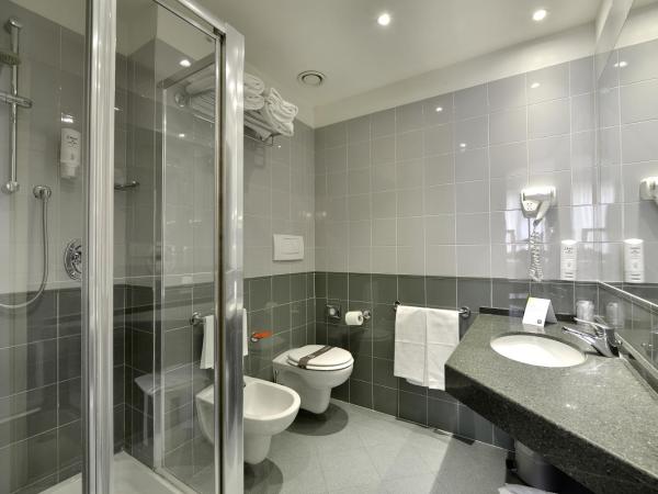 La Meridiana Bleisure Hotel : photo 5 de la chambre chambre triple confort