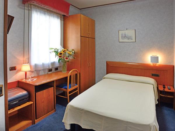 Hotel Autostrada : photo 7 de la chambre chambre double