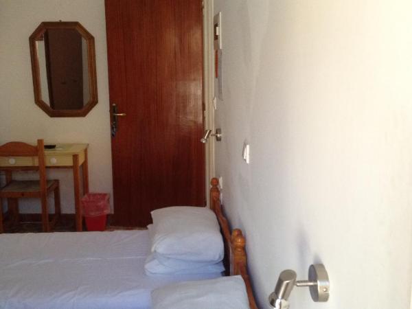 Stavros Pension : photo 8 de la chambre chambre lits jumeaux