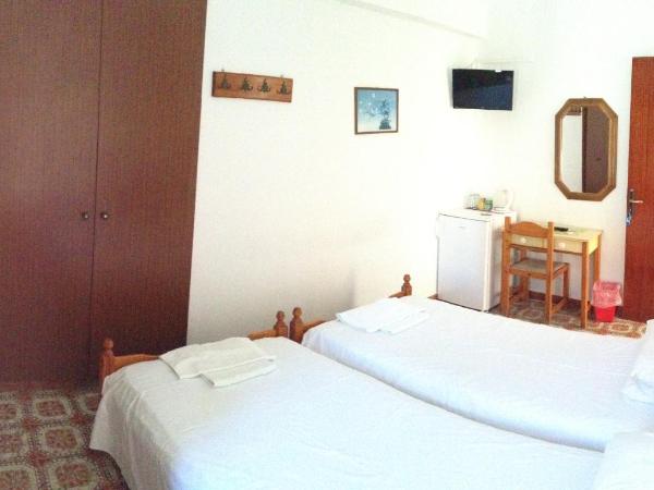 Stavros Pension : photo 4 de la chambre chambre lits jumeaux