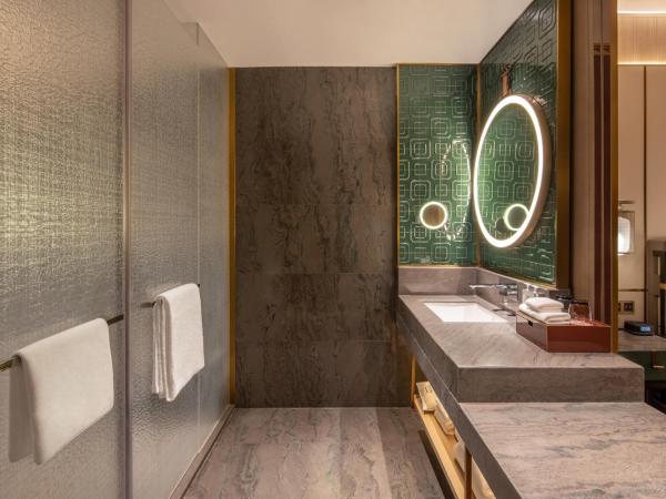 HUALUXE Hotels and Resorts Qingdao Licang, an IHG Hotel : photo 6 de la chambre chambre lit king-size standard