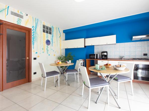 Ogliastra Apartment Rooms : photo 2 de la chambre chambre double ou lits jumeaux deluxe avec balcon