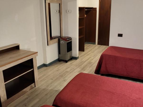 Hotel Miage : photo 2 de la chambre chambre familiale avec balcon