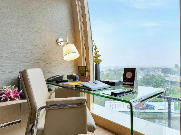 Hotel Sahara Star : photo 3 de la chambre chambre lit king-size mercure - vue sur ville (non-fumeurs)