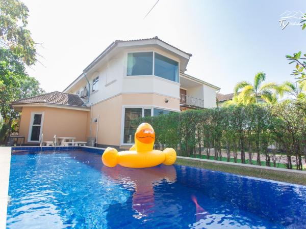 TY Holiday Resort : photo 1 de la chambre eight-bedroom villa with private pool 226