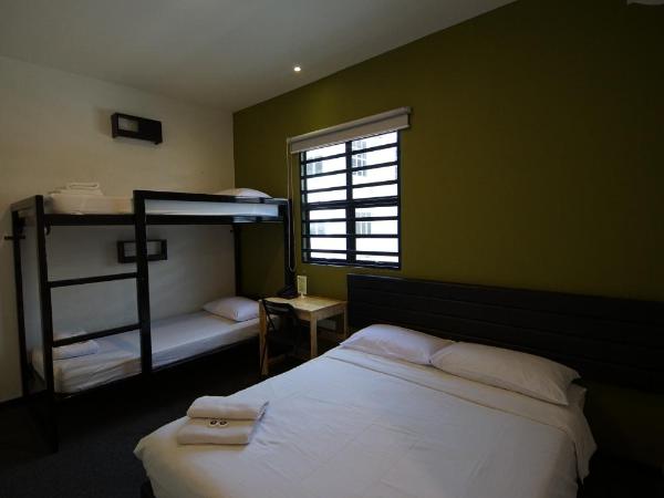 Tulip Hotel : photo 1 de la chambre chambre familiale