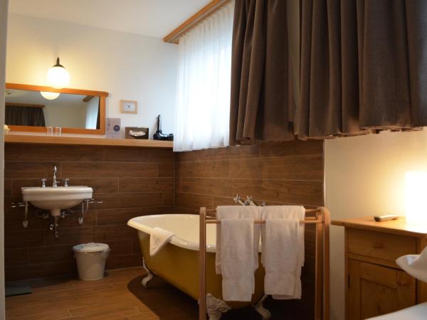 Carlton-Europe Vintage Adults Hotel : photo 4 de la chambre suite signature