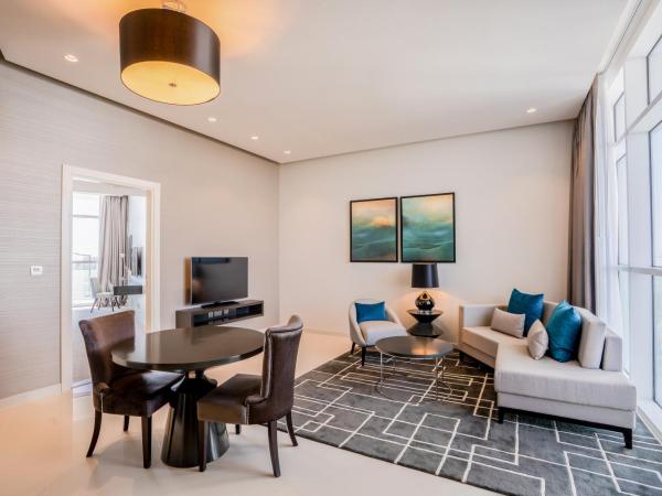 Radisson Dubai Damac Hills : photo 2 de la chambre suite premium 1 chambre