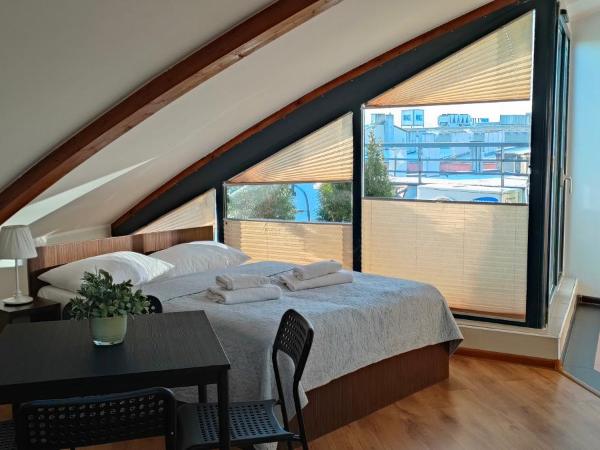 City Aparthotel : photo 1 de la chambre studio avec terrasse