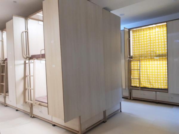 Abuzz Oxfordcaps ShahpurJaat Delhi : photo 5 de la chambre lit superposé dans dortoir pour femmes 