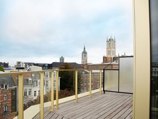 Yalo Urban Boutique Hotel Gent : photo 8 de la chambre penthouse avec terrasse