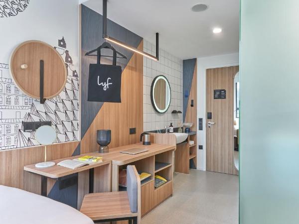 lyf Farrer Park Singapore : photo 2 de la chambre studio lit jumeaux côte à côte