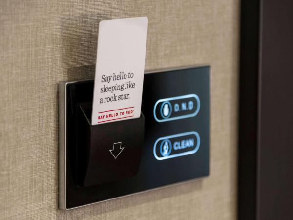 Ramada by Wyndham Budapest City Center : photo 6 de la chambre chambre lit king-size deluxe - non-fumeurs