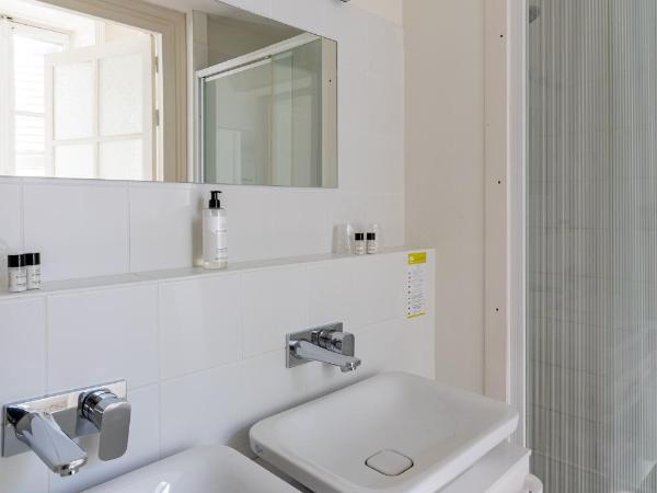 Hôtel François 1er : photo 3 de la chambre suite